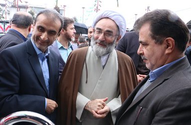 نماینده ولی فقیه در گیلان از غرفه شرکت آبفار استان در نمایشگاه دستاوردهای انقلاب اسلامی بازدید کرد