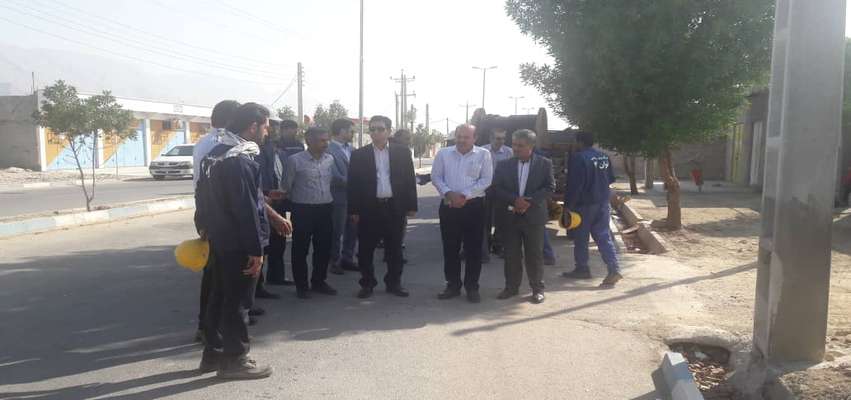 مدیرعامل شركت توزیع نیروی برق استان بوشهر از پروژه های صنعت برق در تنگستان بازدید كرد