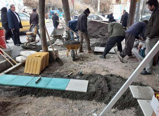شروع عملیات احداث و بازسازی بخشی از پیاده روهای مرکز شهر بناب