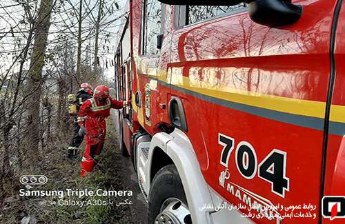 عملیات 125 و نجات راننده خودروی واژگون شده در جاده پیربازار