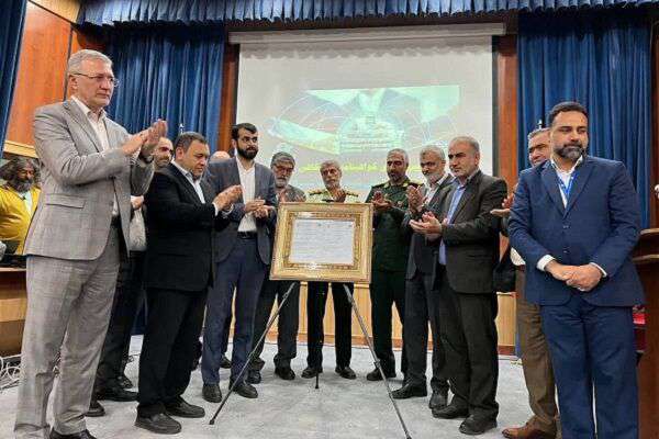 گواهینامه فرودگاه بین‌المللی شیراز توسط رئیس سازمان هواپیمایی کشوری اعطا شد