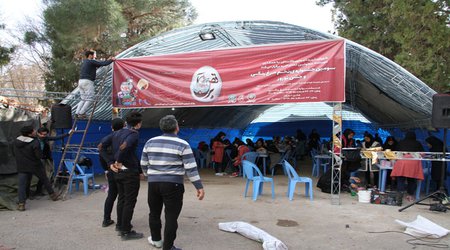 استقبال چشمگیر شهروندان و کودکان تاکستانی از جشنواره تخم مرغ رنگی