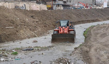 عملیات لایروبی کانال ها و مسیل های تبریز سرعت می گیرد