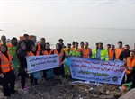 حاشیه دریاچه اورمیه از زباله های شهری پاکسازی شد +گزارش تصویری
