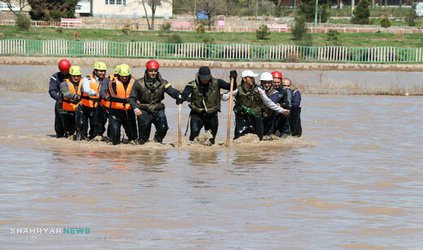 مانور آماده باش آتش نشانی برای مقابله با سیلاب با حضور شهردار