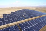 بهره‌برداری از نیروگاه خورشیدی ۱۰ مگاواتی در آباده استان فارس