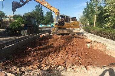 جدول‌گذاری، زیرسازی و آسفالت‌ریزی اساسی در ورودی شهرک رشدیه