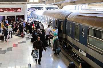 افزایش ۸ درصدی مسافر در حمل و نقل ریلی راه آهن تهران