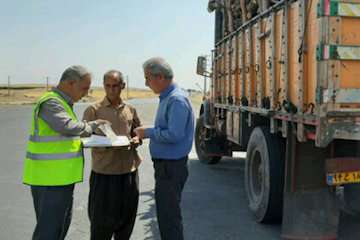 اجرای طرح کنترل بر تردد ناوگان  حمل و نقل عمومی جاده ای در محورهای مواصلاتی مراغه