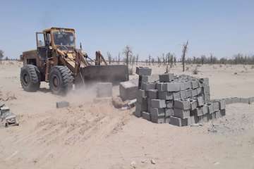 رفع تصرف بیش از ۷۱۰۰ مربع از اراضی دولتی در ریگان  استان کرمان
