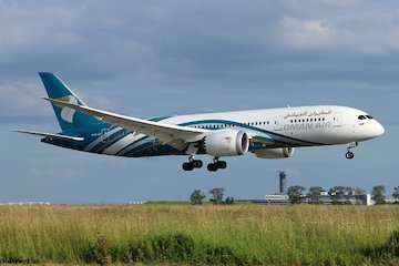 فرود اضطراری هواپیمای عمان ایر در فرودگاه تبریز