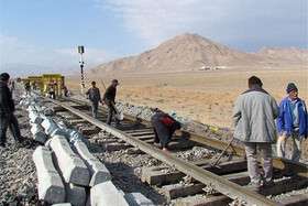 امیدواریم خط آهن فارس - یزد سال ۹۹ کامل شود