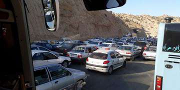 ترافیک سنگین در محورهای منتهی به مهران/کندوان ۲ روز آینده یک‌طرفه می‌شود
