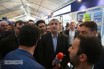 دستاوردهای پژوهشی و یافته‌های علمی و نوین باید در فرآیند اجرای پروژه‌ها مورد استفاده قرار گیرد / قیر بر اساس اولویت‌بندی پروژه‌ها توزیع می‌شود