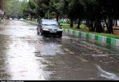 بارش باران در جاده های ۱۳ استان