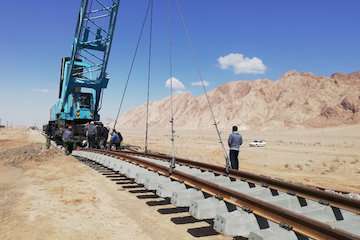 پیشرفت ۳۴ درصدی پروژه راه آهن خرم آباد – دورود