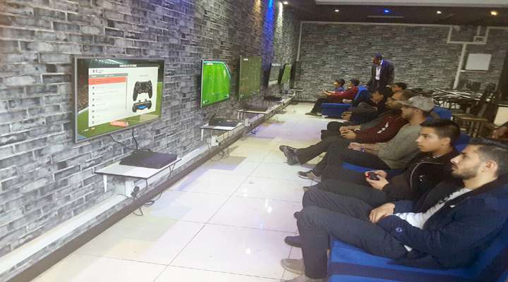 به مناسبت گرامیداشت هفته بسیج دومین دوره مسابقات بازیهای رایانه ای در شرکت برق منطقه ای اصفهان برگزار شد