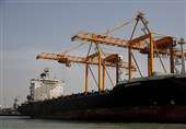 پهلوگیری اولین کشتی حامل کالای اساسی در بندر بوشهر