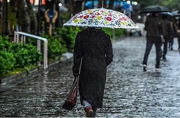 آغاز بارش‌ها در نیمه غربی کشور از بعدازظهر/ کاهش دما در نواحی شمالی کشور/ هشدار به کشاورزان به دلیل کاهش دمای هوا/ شدت بارش‌ها در اردبیل و غرب گیلان