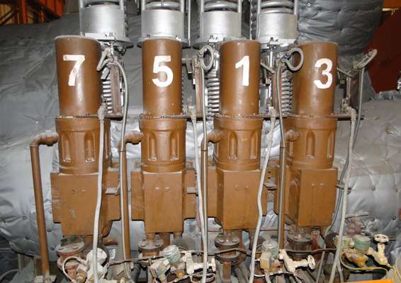 سرویس و آماده سازی سروموتورهای گاورنینگ ولو ها وتراتل ولو ها  واحد سه بخار نیروگاه بندرعباس