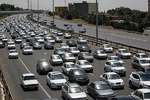 افزایش ۱۲ درصدی تردد در جاده‌ها/ ترافیک سنگین آزادراه کرج-تهران