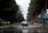 بارش باران در جاده‌های ۱۳ استان/ ترافیک سنگین در آزادراه تهران-کرج-قزوین