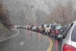 ترافیک سنگین جاده بارانی کرج - چالوس/ تردد روان آزادراه تهران - شمال