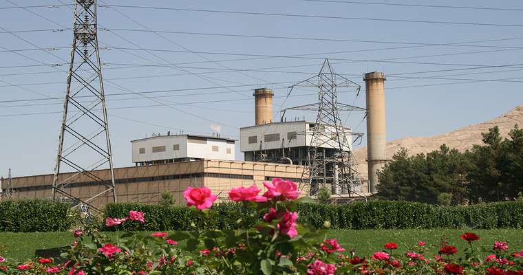 با اتمام تعمیرات دوره ای: واحد320 مگاواتی نیروگاه اصفهان وارد مدار تولید شد