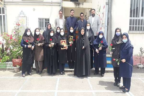 تقدیرحمیدرضامحمدی رئیس سازمان فرهنگی،اجتماعی و ورزشی ازمدیران ومعلمان مدارس دخترانه