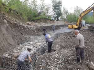 ادامه عملیات ساماندهی رودخانه سیاهمزگی در محدوده سردهنه نهر سونگ شهرستان شفت