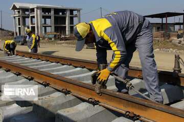 راه‌آهن یزد  اقلید سال آینده به ‌بهره‌برداری می‌رسد