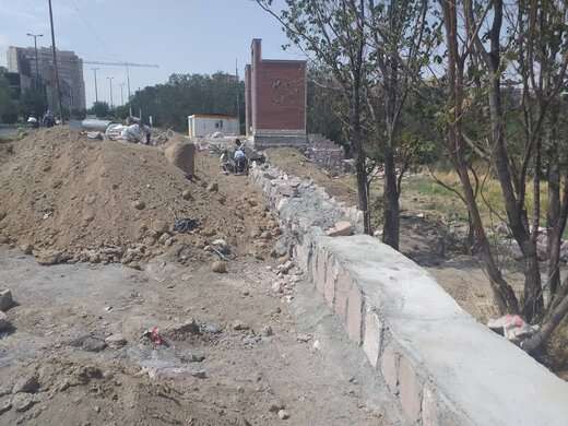آغاز پروژه دیوارسنگی ورودی پارک کلانترباغی