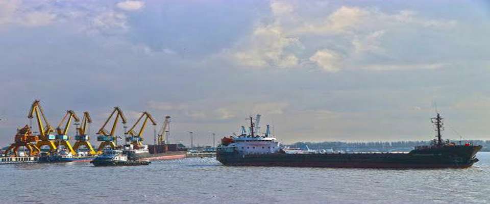 حمل ۹۰ درصد از بار‌های صادراتی و وارداتی بندر آستارا توسط کشتیرانی دریای خزر