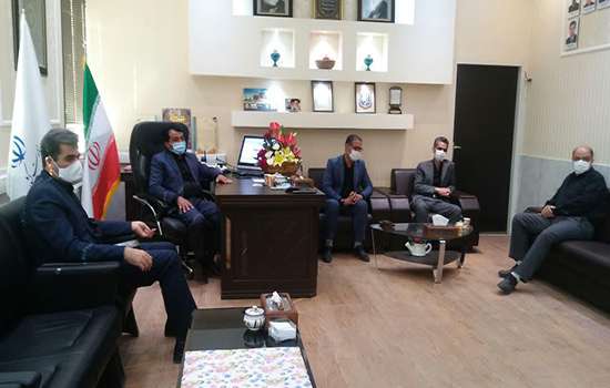 دیدار شهردار باغ شهر تاریخی مهریز با فرماندار مهریز به مناسبت هفته دولت