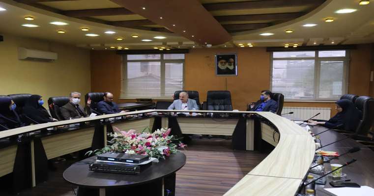 جلسه دکتر رمضانپور ریاست شورای شهر در خصوص آسیب شناسی سامانه 137 با مدیران مرتبط در این حوزه