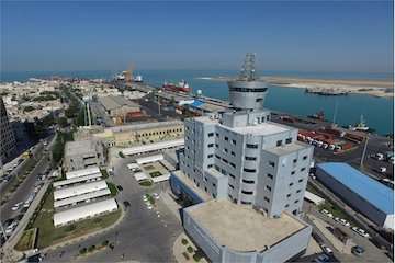 افتتاح و آغاز عملیات اجرایی ۶ پروژه بندری بوشهر همزمان با هفته دولت/تردد کشتی‏ های ۳۰ هزار تنی در بندر بوشهر فراهم خواهد شد/ احداث اسکله تجاری در بندر کنگان