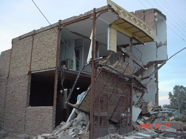 بم مقاومترین شهر ایران در مقابل زلزله/ کنکاو زیر پوست شهر