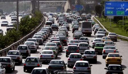 ترافیک سنگین در محور هراز و چالوس/حجم بالای ترافیک در آزادراه تهران - کرج