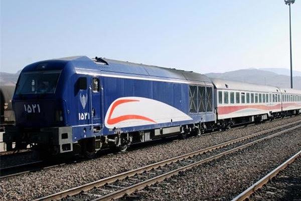 قطار ۵ ستاره شیراز به تهران آغاز به کار کرد