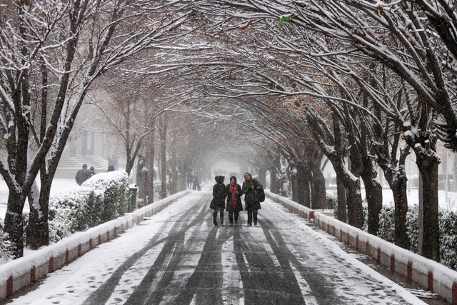زمستانی برفی در انتظار اصفهان