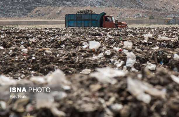 هیچ یک از ایستگاه های انتقال پسماند شهرستان بهارستان استاندارد نیست