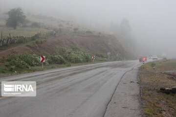 جاده های ۱۰ استان کشور بارانی است