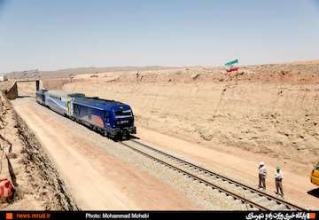 ترانزیت ریلی آزمایشی بار به افغانستان با موفقیت انجام شد/ افتتاح خط آهن خواف - هرات پس از هماهنگی دیپلماتیک دو کشور