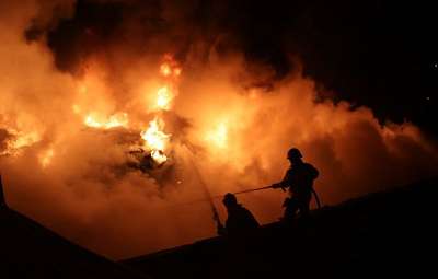 آتش گرفتن کارخانه بازیافت لاستیک در شهرک لیای قزوین