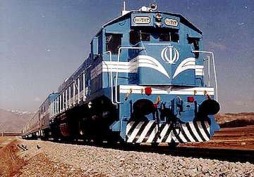 طوفان شن یک بوژی قطار زاهدان- کرمان را از خط خارج کرد