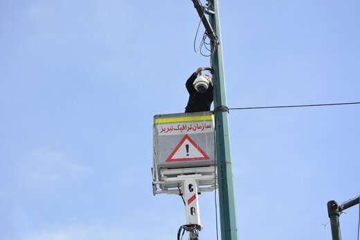 نصب دوربین‌ ثبت سرعت غیرمجاز در بلوار آزادگان جنوبی