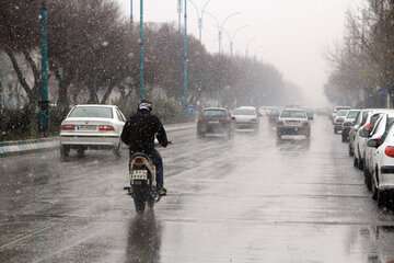 بارش باران و برف تا روز دوشنبه ادامه خواهد داشت