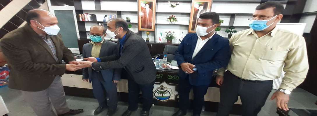 ۱۲ میلیارد ریال کارت اعتباری خرید به کارکنان شهرداری خرمشهر اعطا شد