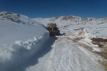 راه ارتباطی ۶۰۰ روستای لرستان مسدود است