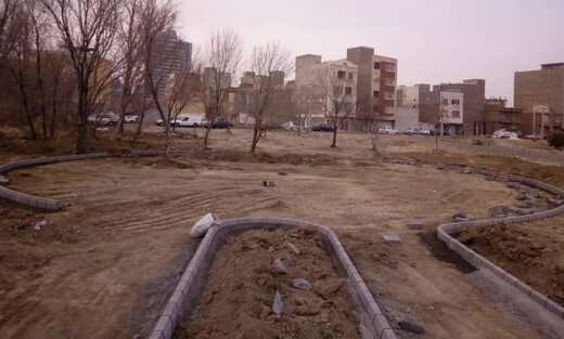 احداث زمین‌های بازی و پیاده رو در پارک جدیدالاحداث کوچه حسن